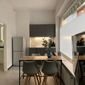 2-zimmer-appartment In Top-city-lage Mit Parken Und Klimaanlage , Núremberg Alemania