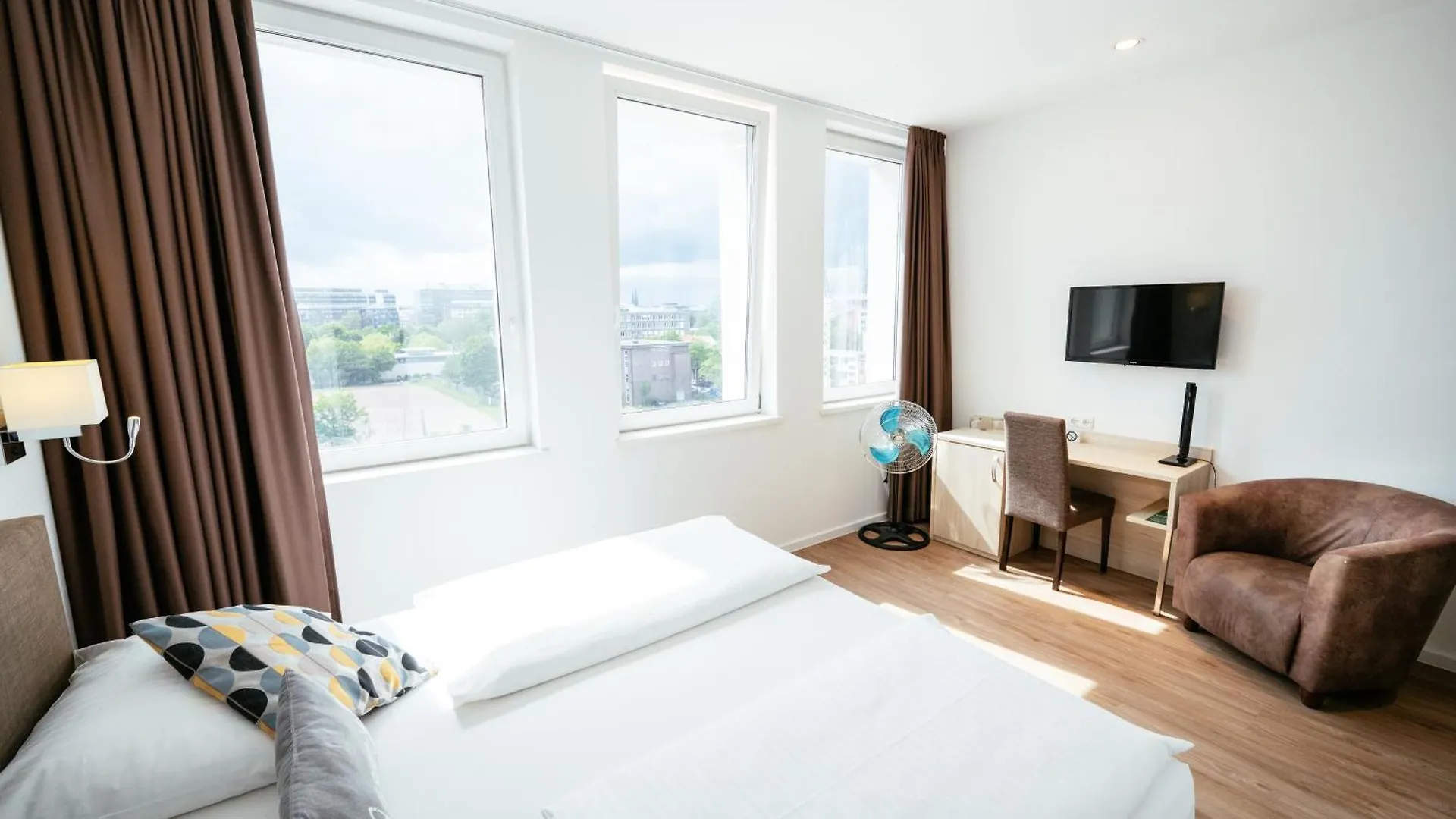 Bo Hotel Hamburg 3*,